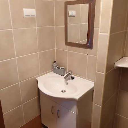 Pottos Porta Apartman *